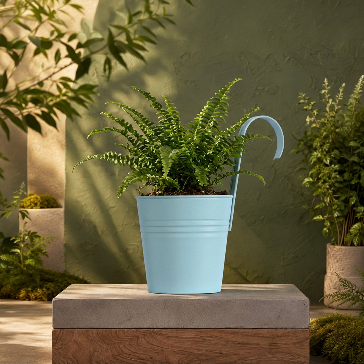 Hanging Railing Pot
